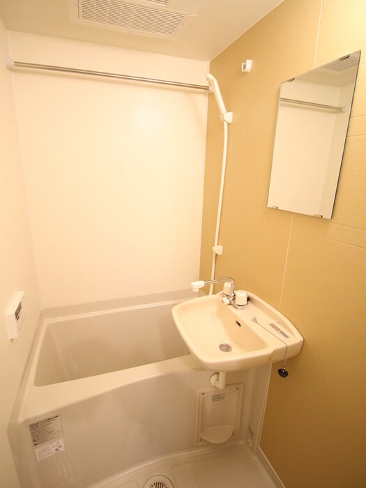 物件内観写真10　(バス／シャワールーム等)