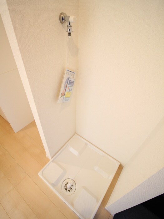 物件内観写真13　(洗濯機置場)