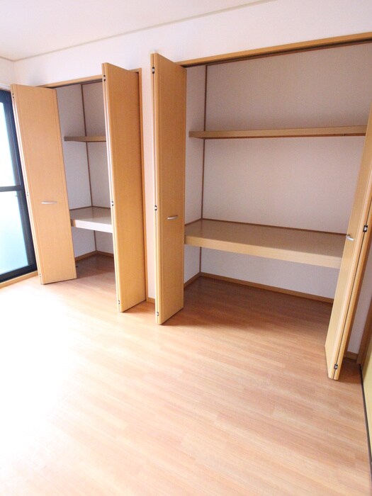 物件内観写真8　(収納)