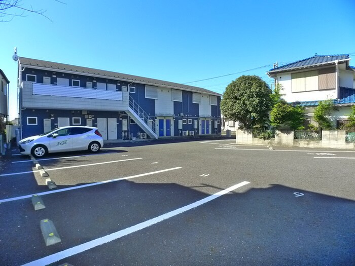 物件外観写真6　(駐車場)