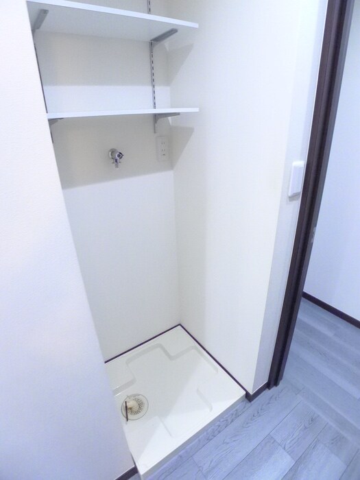 物件内観写真19　(洗濯機置場)