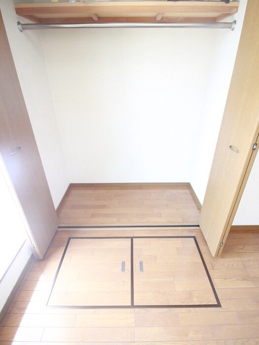 物件内観写真14　(収納)