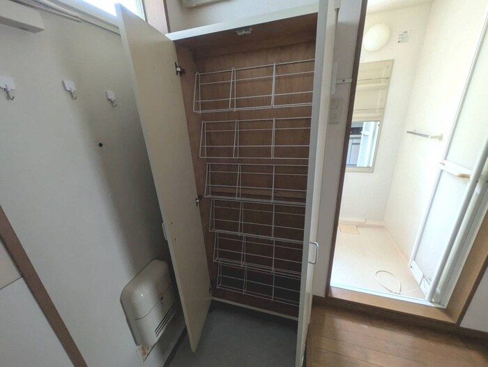 物件内観写真15　(靴箱)