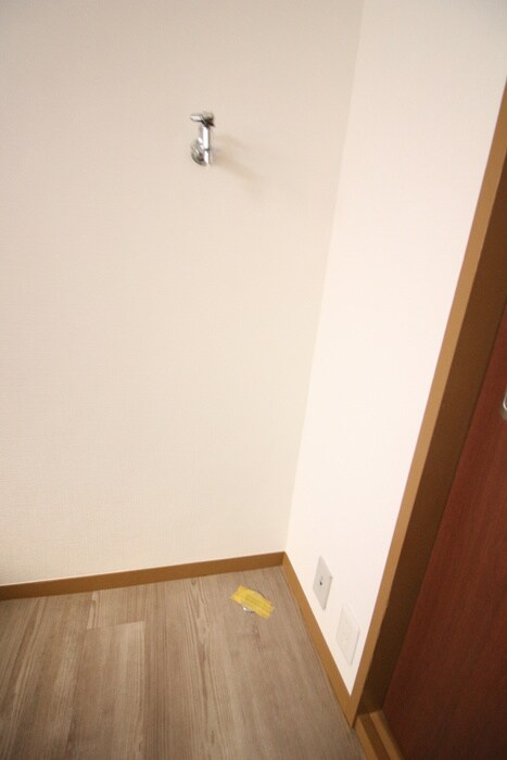 物件内観写真12　(洗濯機置場)