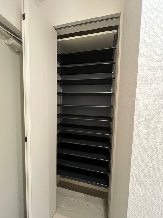 物件内観写真18　(靴箱)
