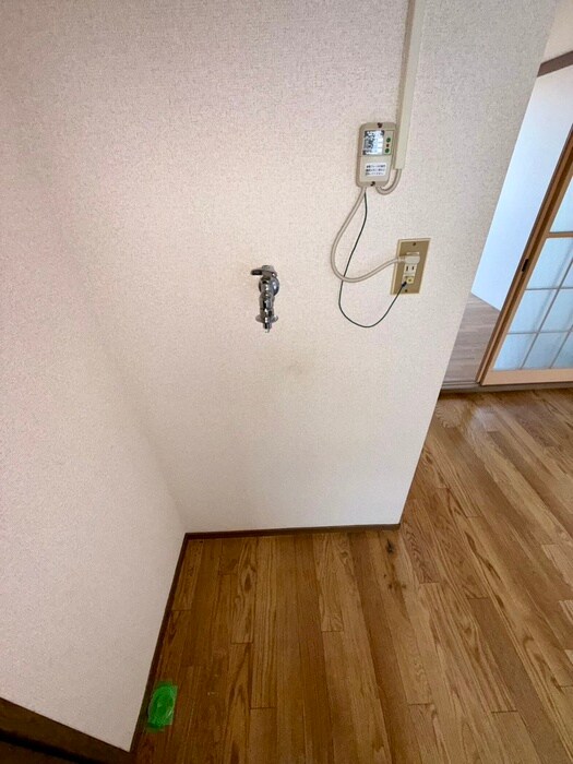 物件内観写真19　(洗濯機置場)