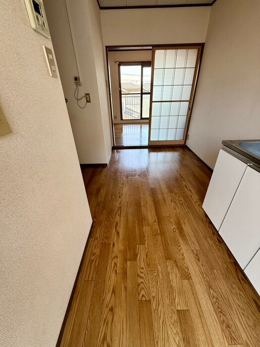 物件内観写真20　(廊下)