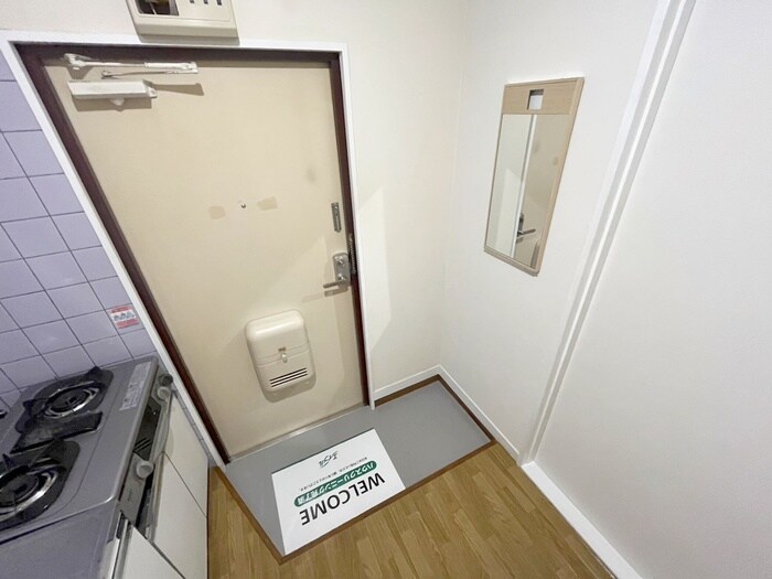 物件内観写真16　(玄関)