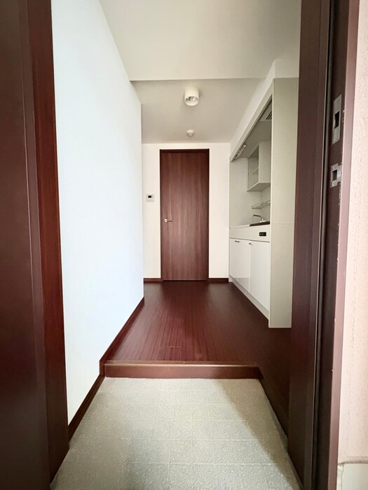 物件内観写真18　(玄関)