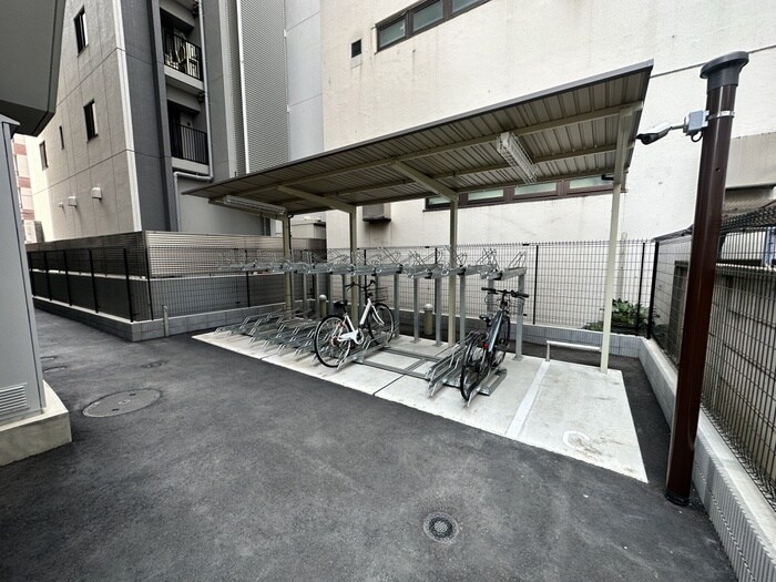 物件外観写真5　(駐輪場)