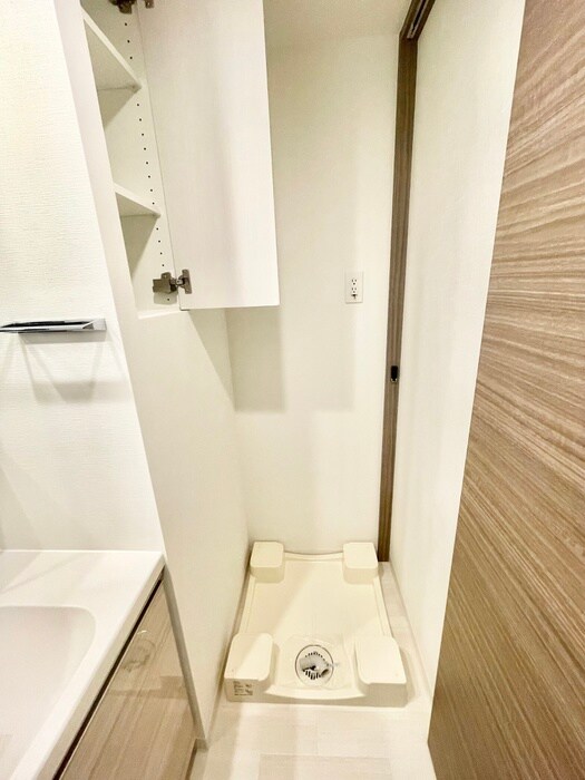 物件内観写真12　(洗濯機置場)