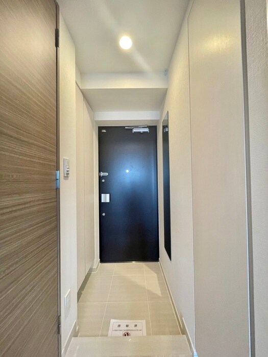 物件内観写真15　(玄関)