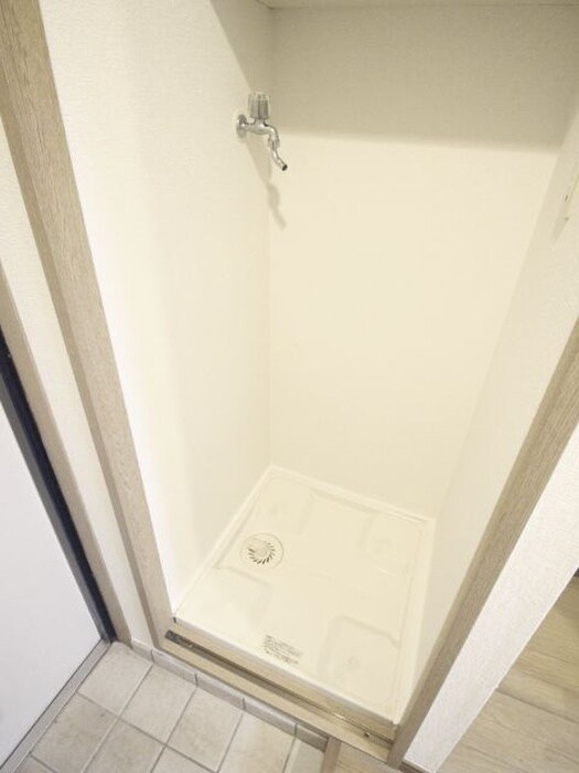 物件内観写真14　(洗濯機置場)