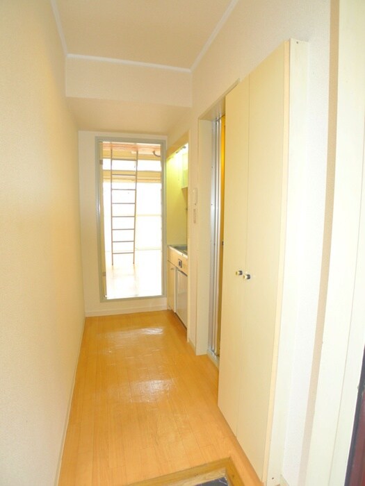 物件内観写真19　(廊下)