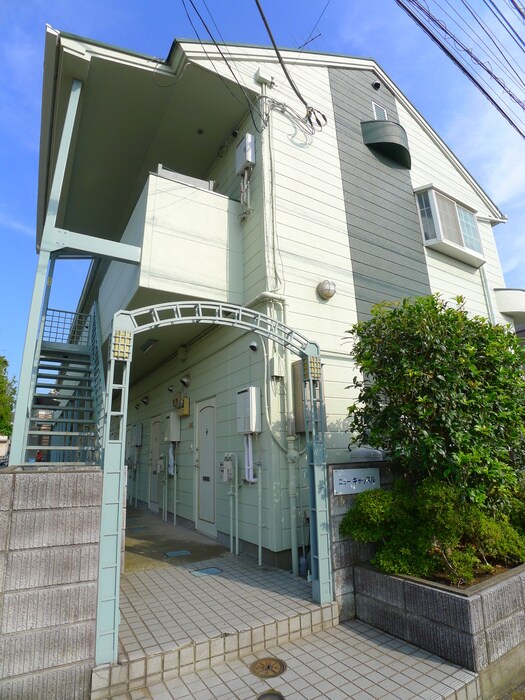 物件外観写真2　(エントランス部分)