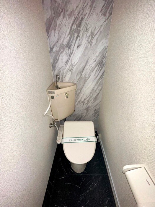 物件内観写真12　(トイレ)