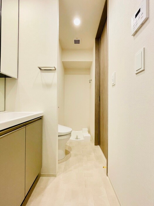 物件内観写真21　(室内からの展望)