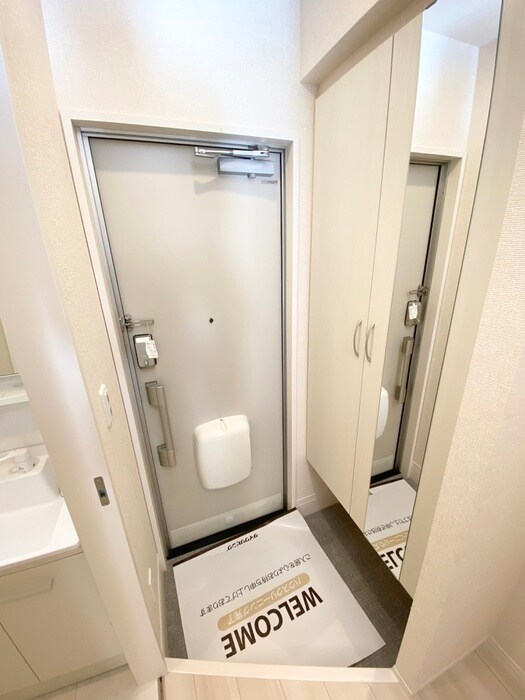 物件内観写真15　(玄関)