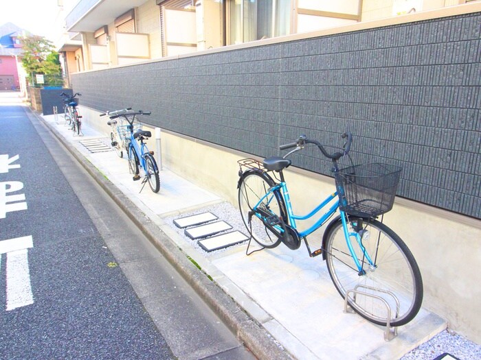物件外観写真6　(駐輪場)