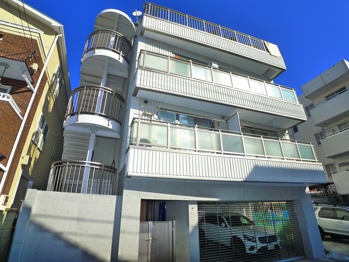 カ－サ・トッレンテ（１､２Ｆ）の物件外観写真