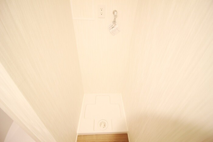 物件内観写真11　(洗濯機置場)