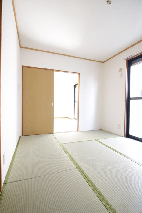 物件内観写真7　(居室)