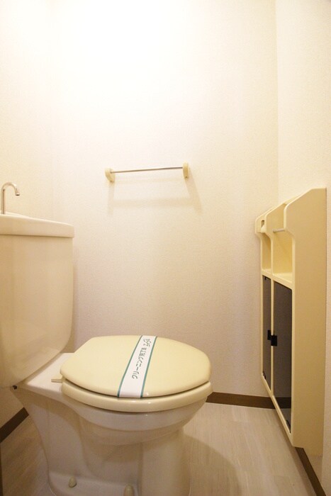 物件内観写真16　(トイレ)