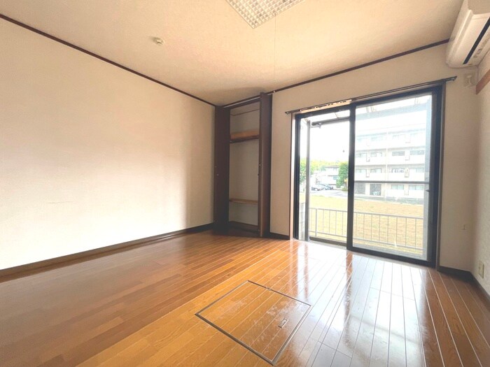 物件内観写真19　(居室)