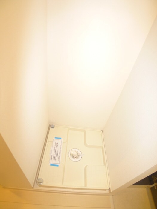 物件内観写真7　(洗濯機置場)