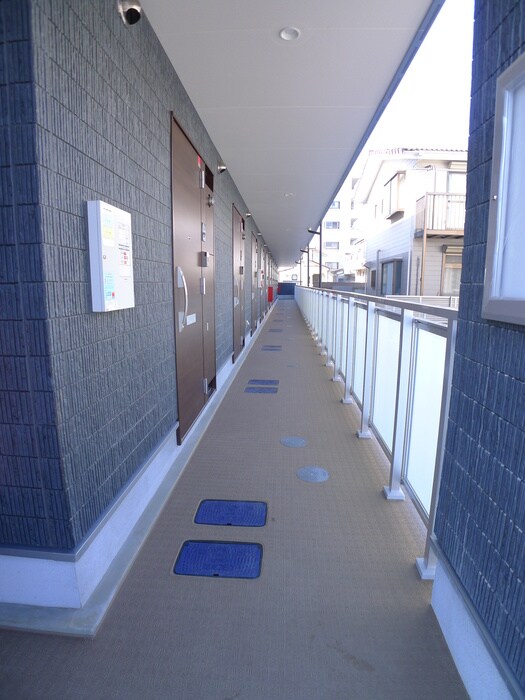 物件外観写真5　(エントランス部分)