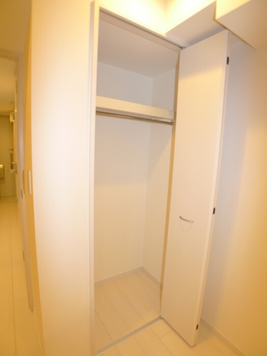 物件内観写真12　(収納)
