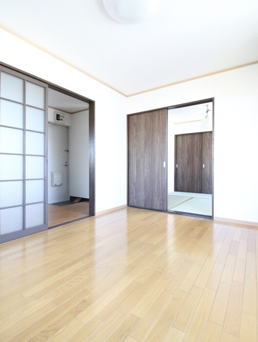 物件内観写真18　(居室)