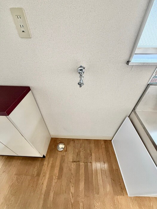 物件内観写真14　(洗濯機置場)