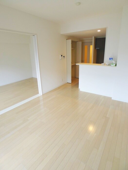 物件内観写真5　(廊下)