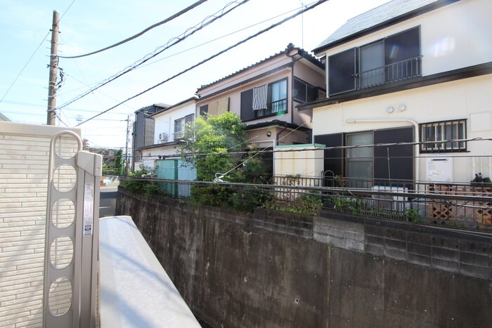 物件内観写真16　(室内からの展望)