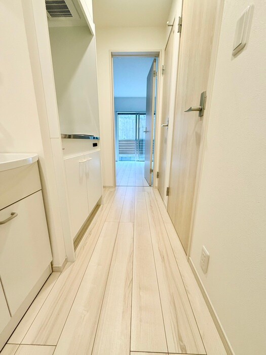 物件内観写真19　(廊下)