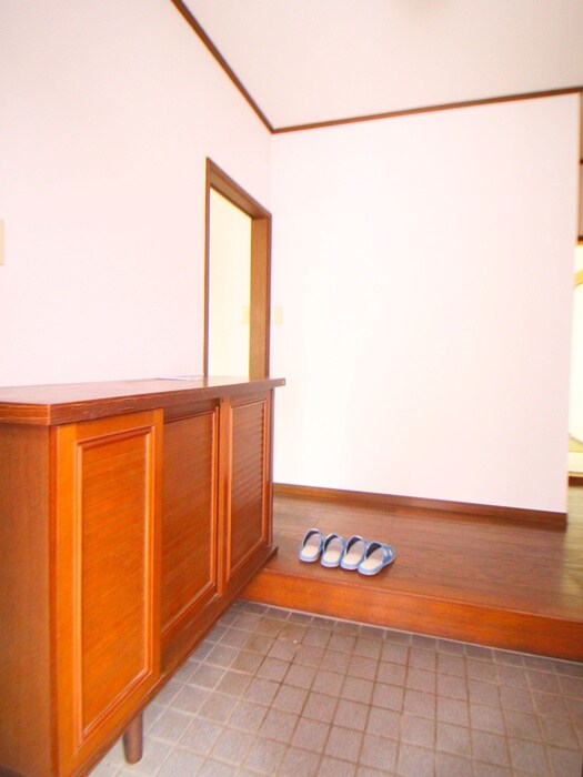 物件内観写真7　(玄関)