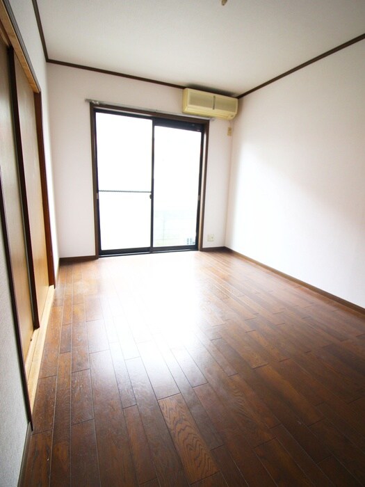 物件内観写真15　(居室)