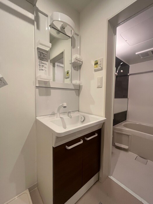 物件内観写真11　(洗面)