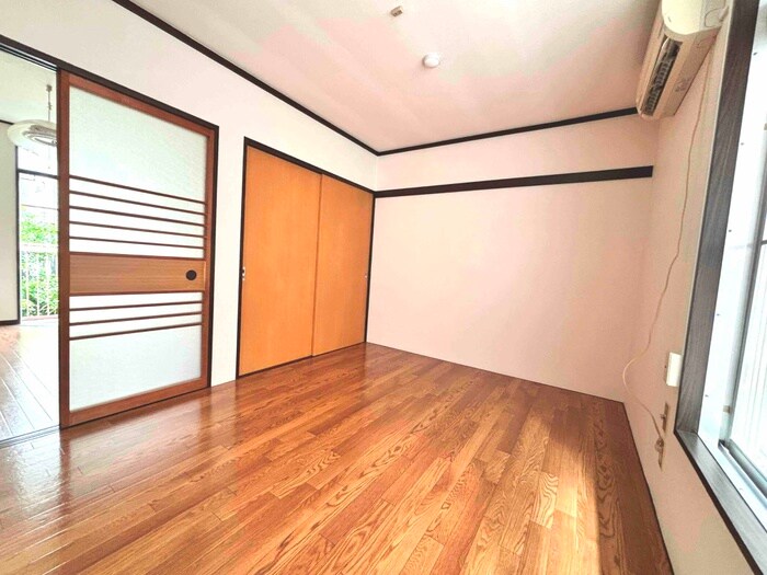 物件内観写真8　(居室)