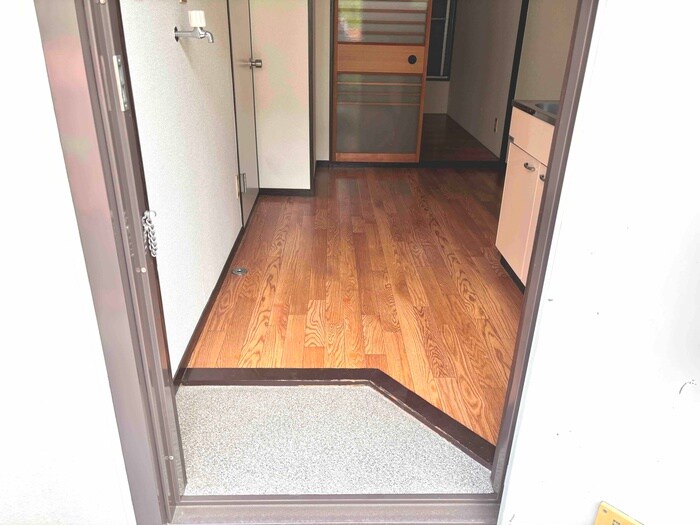 物件内観写真18　(玄関)