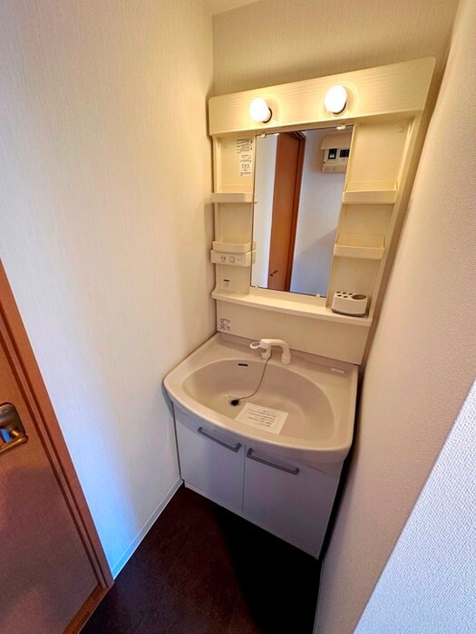 物件内観写真13　(洗面)