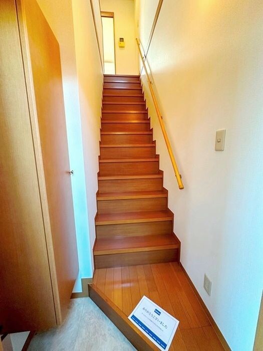 物件内観写真14　(玄関)