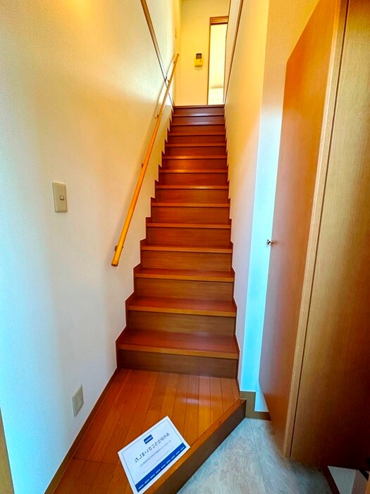 物件内観写真17　(玄関)