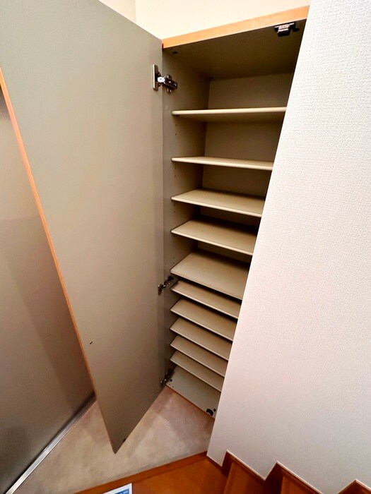 物件内観写真17　(靴箱)