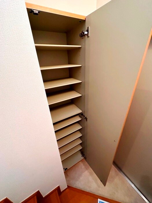 物件内観写真18　(靴箱)