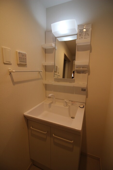 物件内観写真11　(洗面)