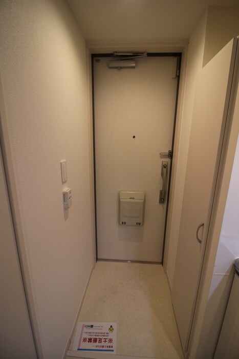 物件内観写真15　(玄関)