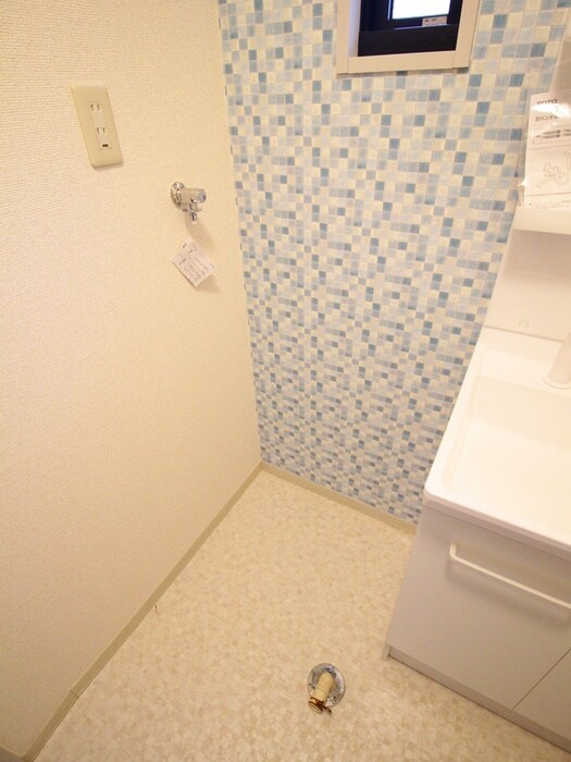 物件内観写真13　(洗濯機置場)