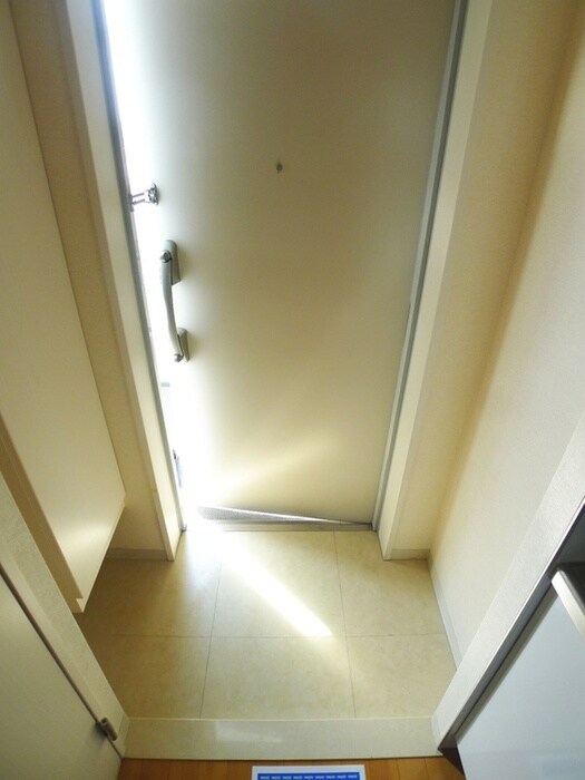 物件内観写真15　(玄関)